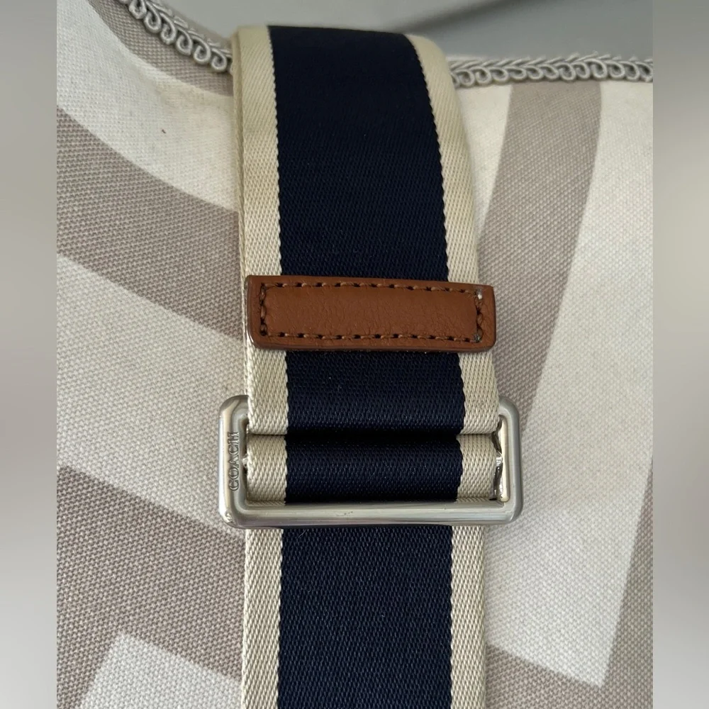 Coach Heritage Web Messenger Brown Leather Adjustable Strap Bag